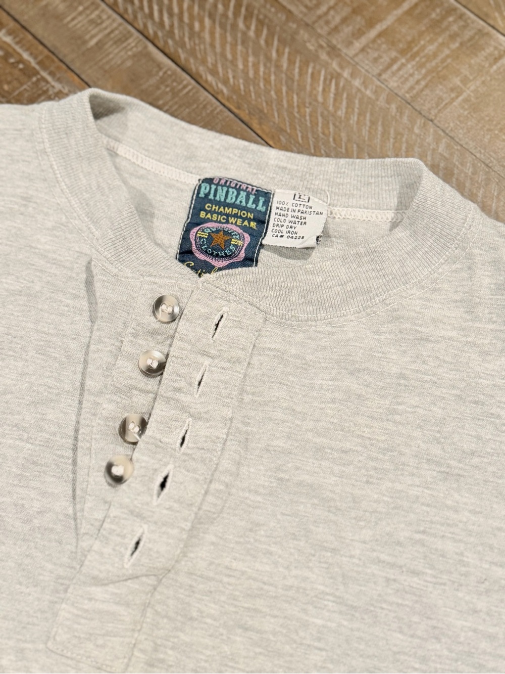 Vintage Pinball Champion Basic Wear Henley T-Shirt – Men’s Large